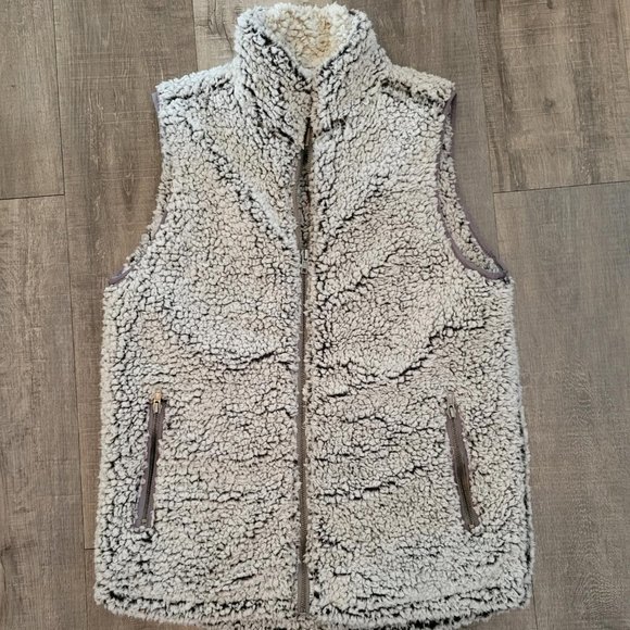 Thread & Supply Sherpa Vest - Picture 1 of 4